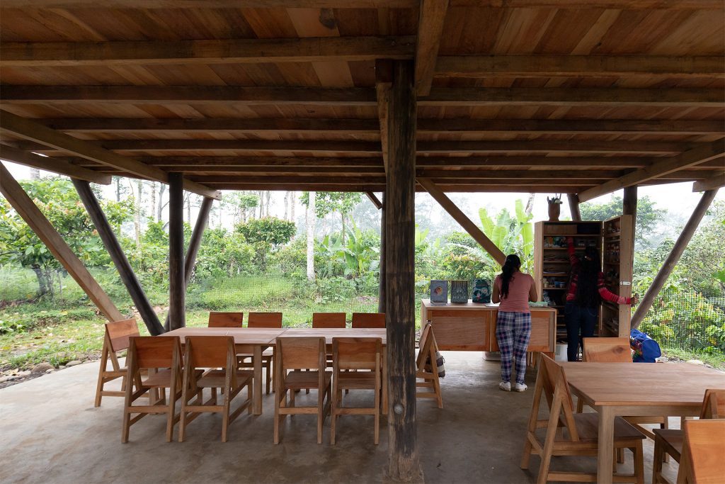Escuela Comunitaria Yuyarina Pacha l Al Borde Arquitectos I JAG Studio